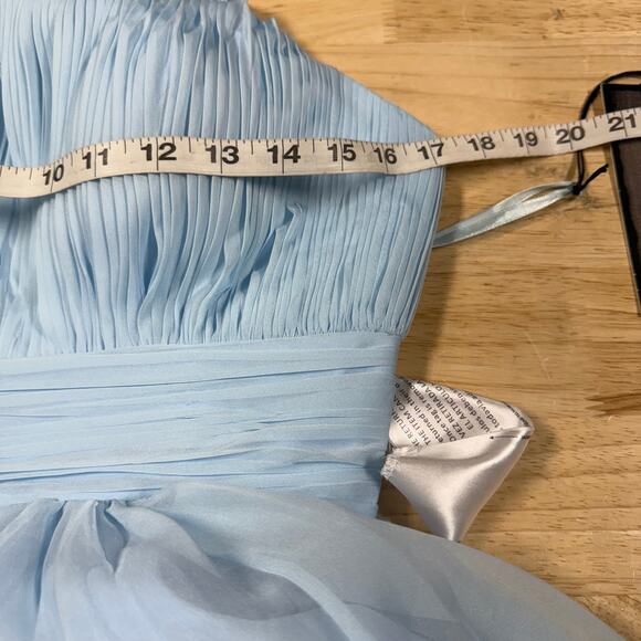 Mac Duggal NWT High Neck Tiered Chiffon Halter Gown Sky Blue Size 6 Side Slit - Picture 7 of 11